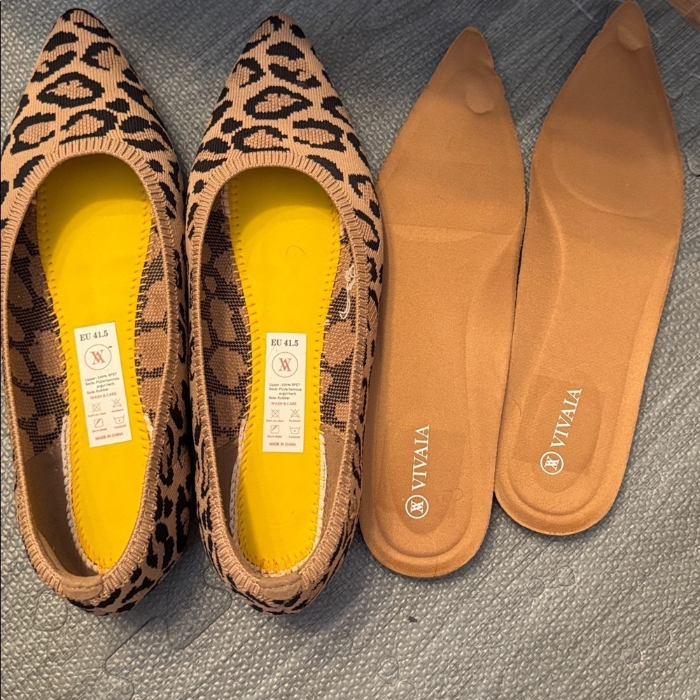 Vivaia Pointed-Toe Ballet Flats (Aria 5°) Size 10 - Picture 8 of 15